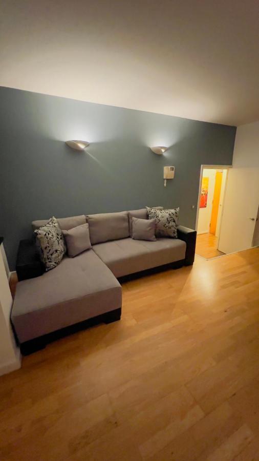Charming 1-Bedroom Apartment In Woolwich 伦敦 外观 照片